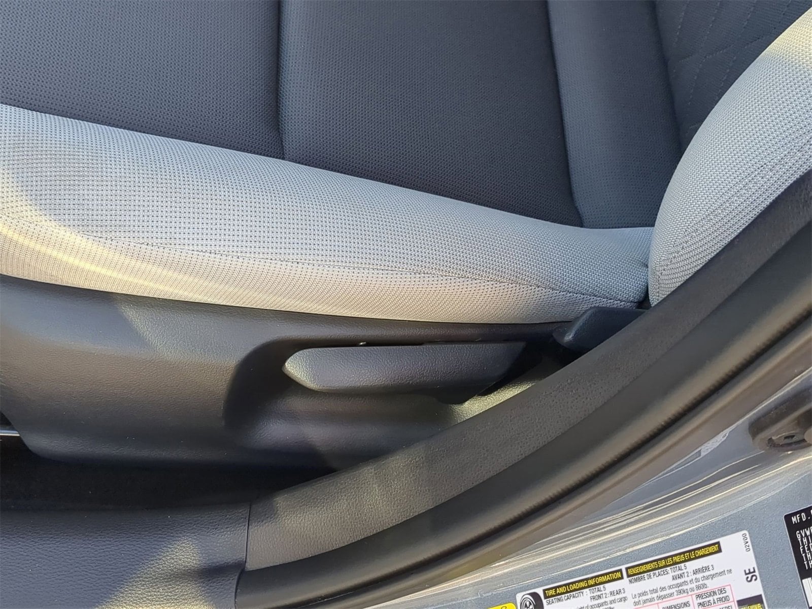 Thumbnail: 2023 Toyota Corolla - 25