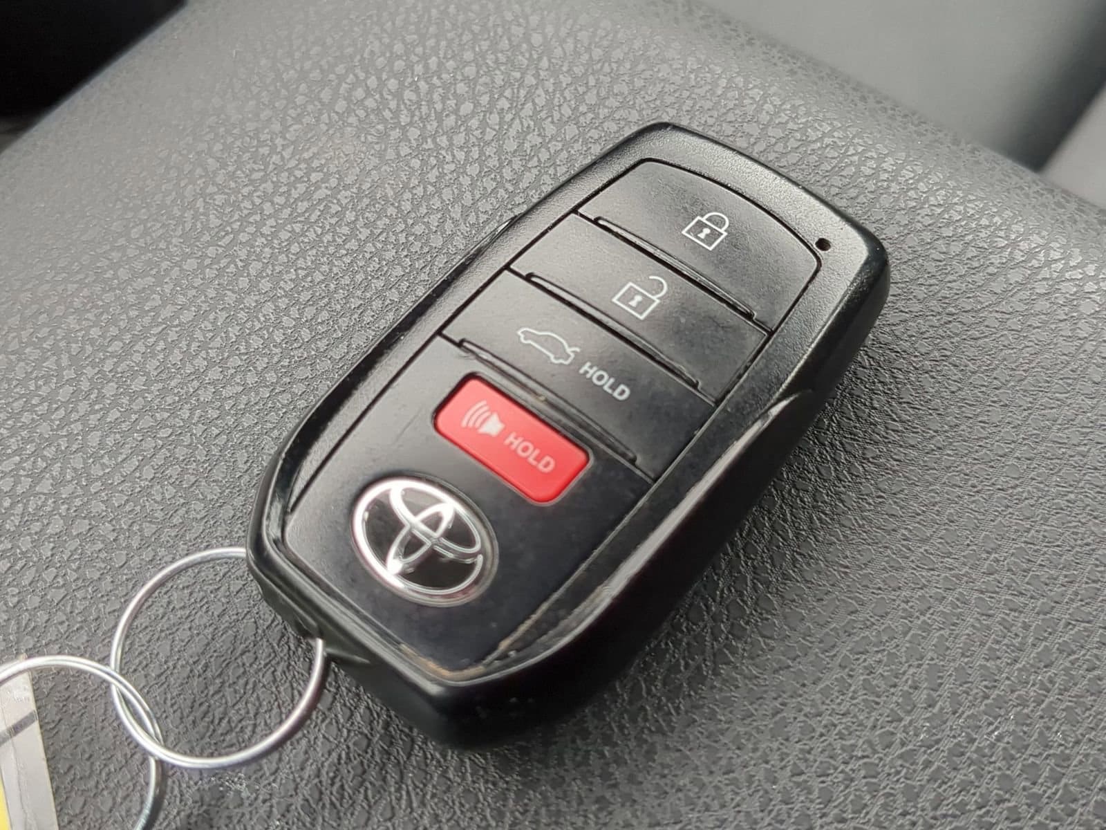 Thumbnail: 2025 Toyota Camry - 32