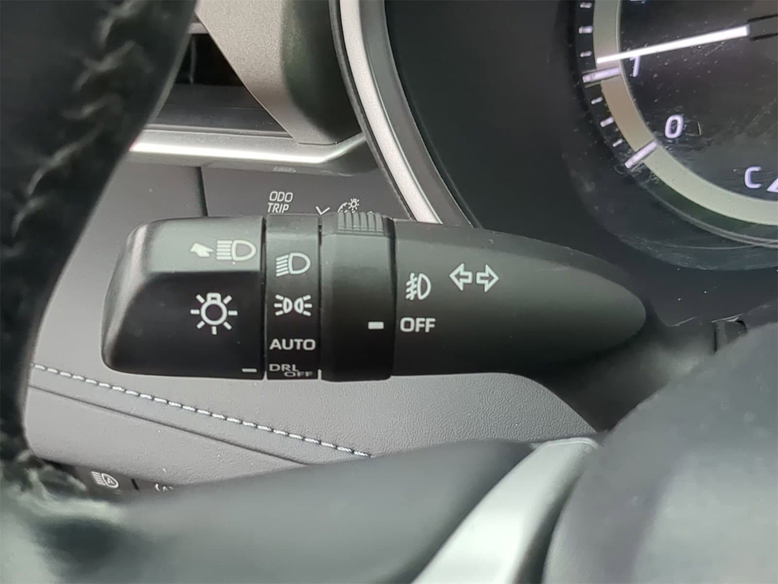 Thumbnail: 2023 Toyota Highlander - 35