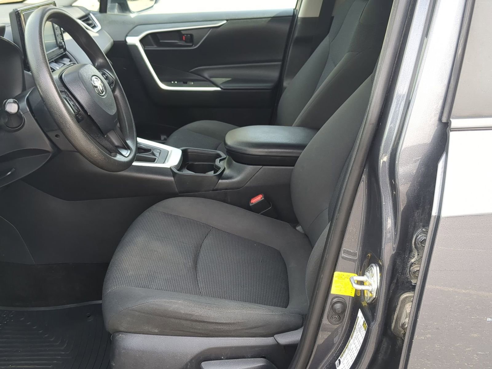 Thumbnail: 2019 Toyota RAV4 - 16