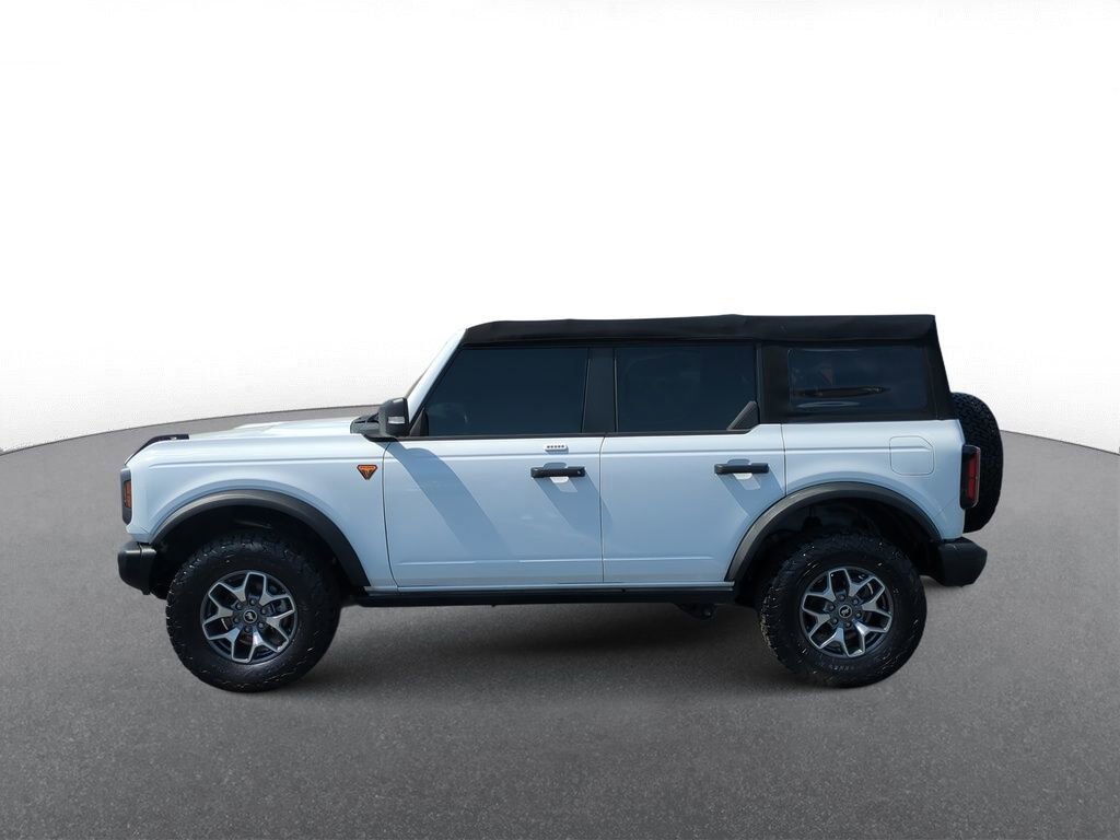 Thumbnail: 2022 Ford Bronco - 5