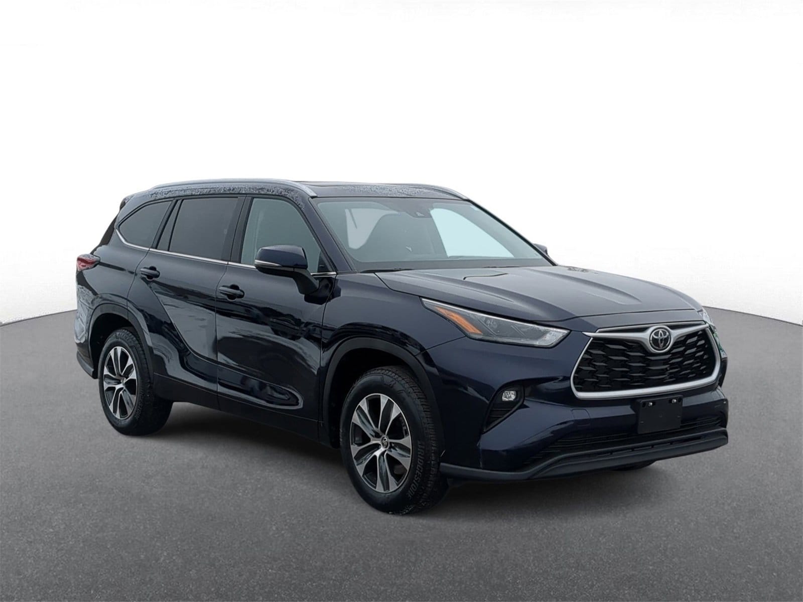 Thumbnail: 2025 Toyota Highlander - 2