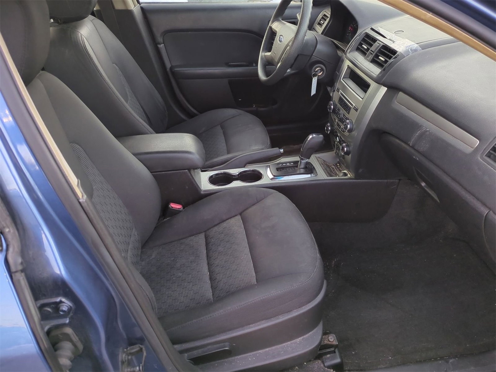 Thumbnail: 2010 Ford Fusion - 21