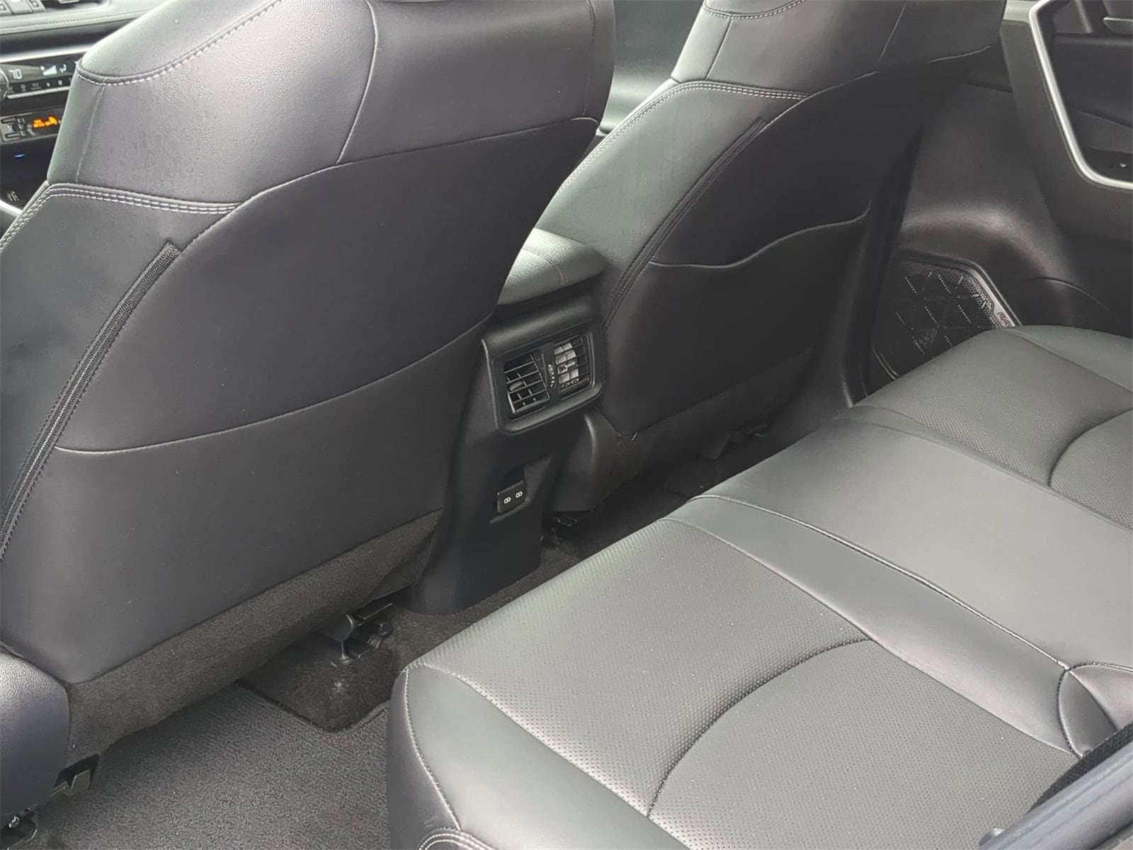 Thumbnail: 2024 Toyota RAV4 - 24