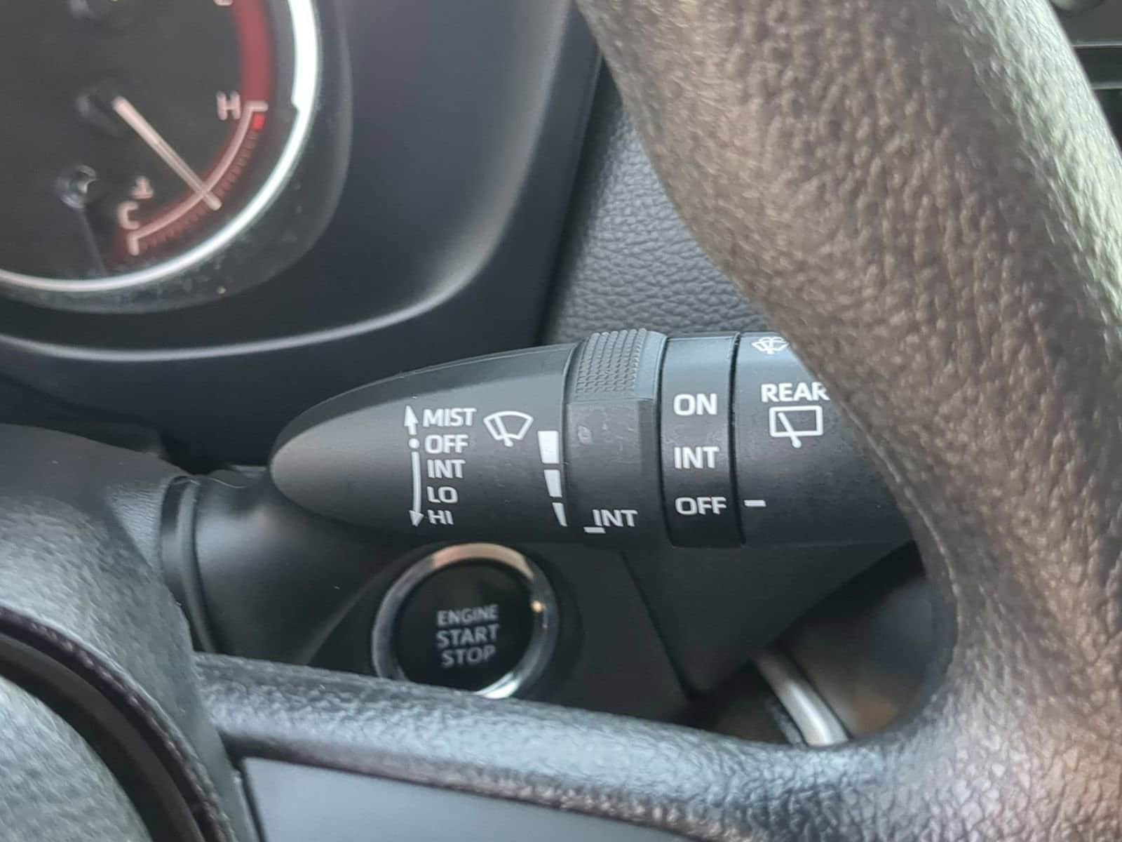 Thumbnail: 2025 Toyota RAV4 - 25