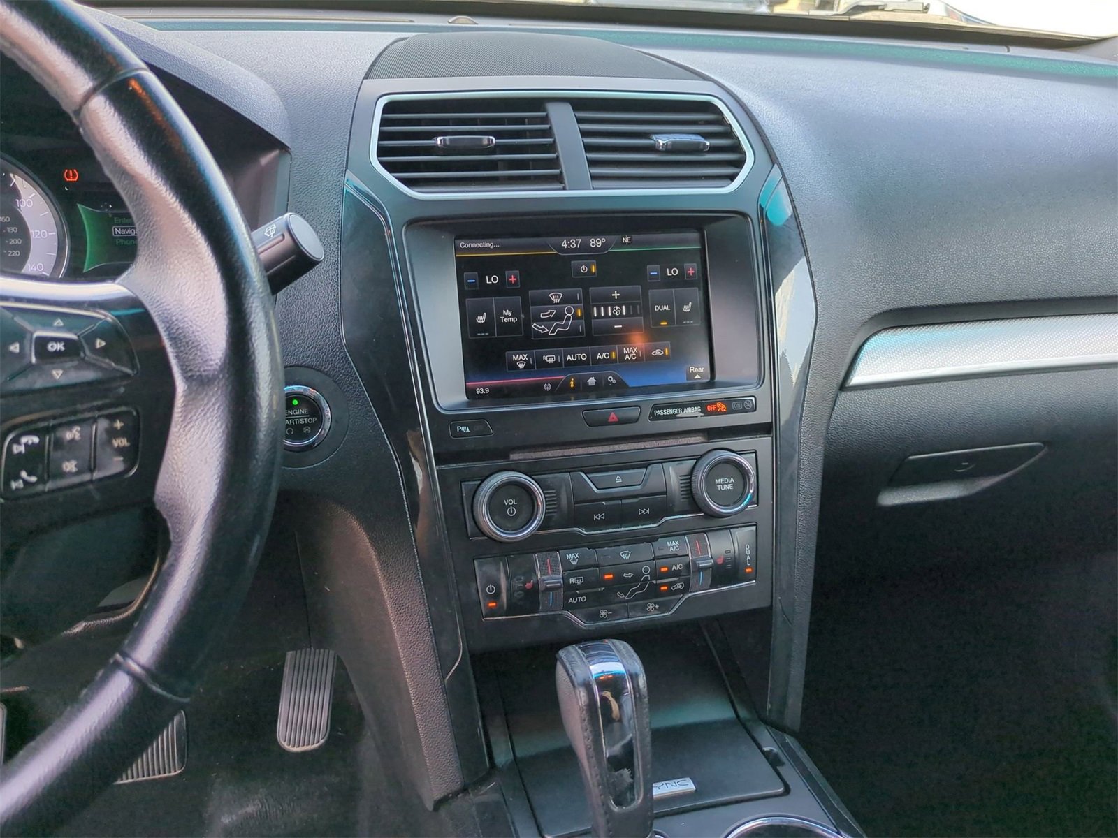 Thumbnail: 2016 Ford Explorer - 25
