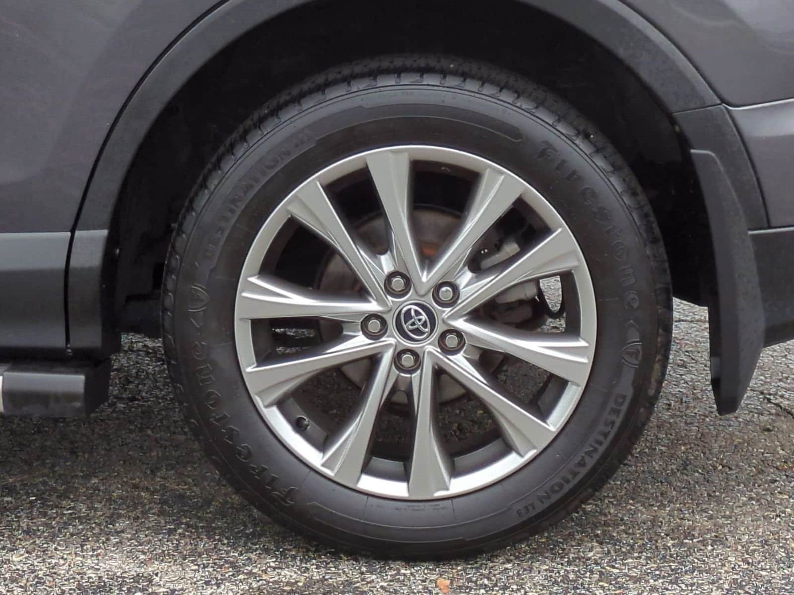 Thumbnail: 2017 Toyota RAV4 - 14