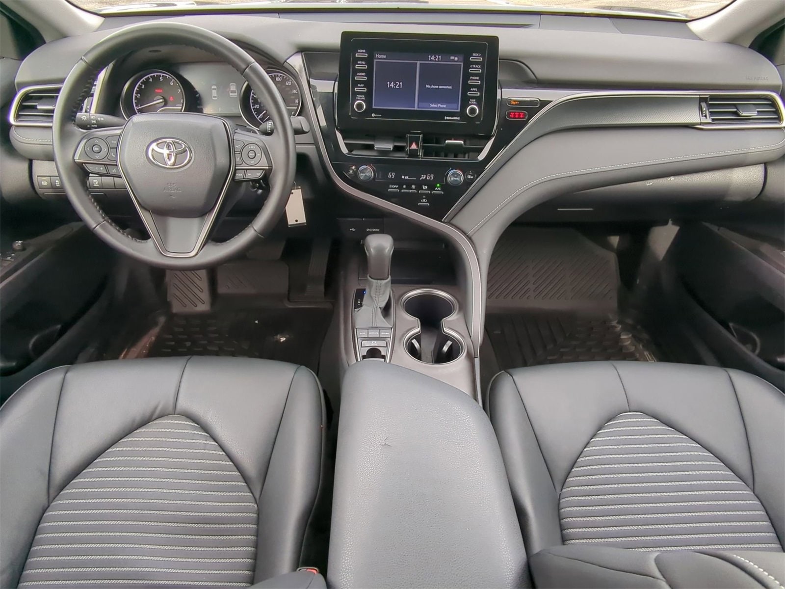 Thumbnail: 2023 Toyota Camry - 22