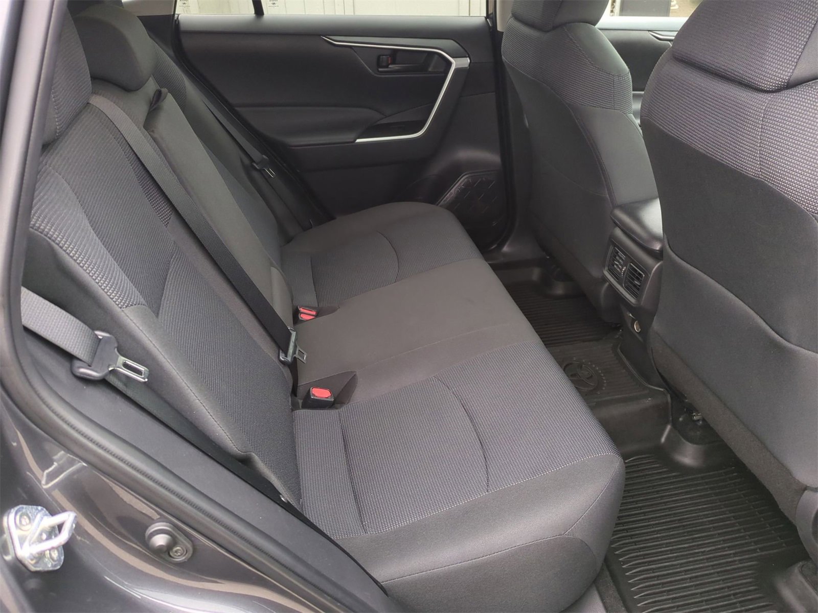 Thumbnail: 2022 Toyota RAV4 - 19