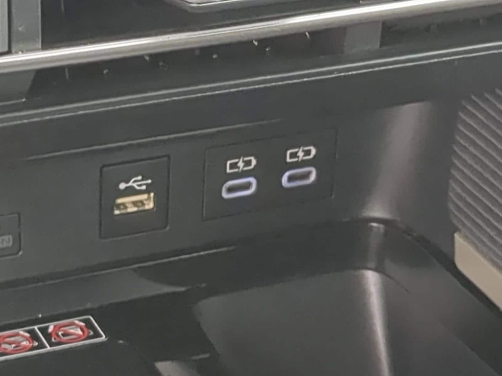 Thumbnail: 2025 Toyota Camry - 29