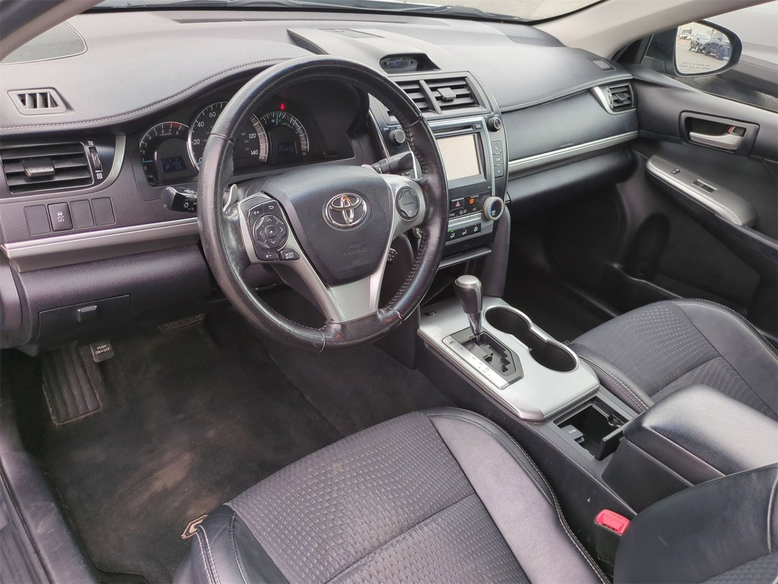 Thumbnail: 2012 Toyota Camry - 10