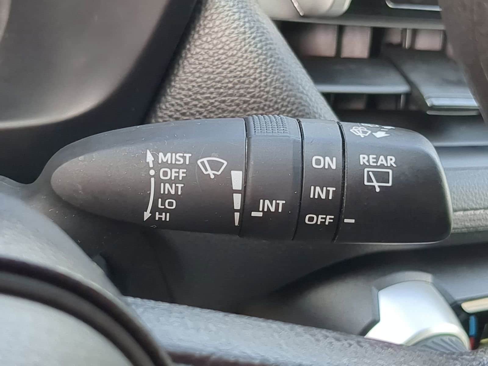 Thumbnail: 2025 Toyota RAV4 - 25