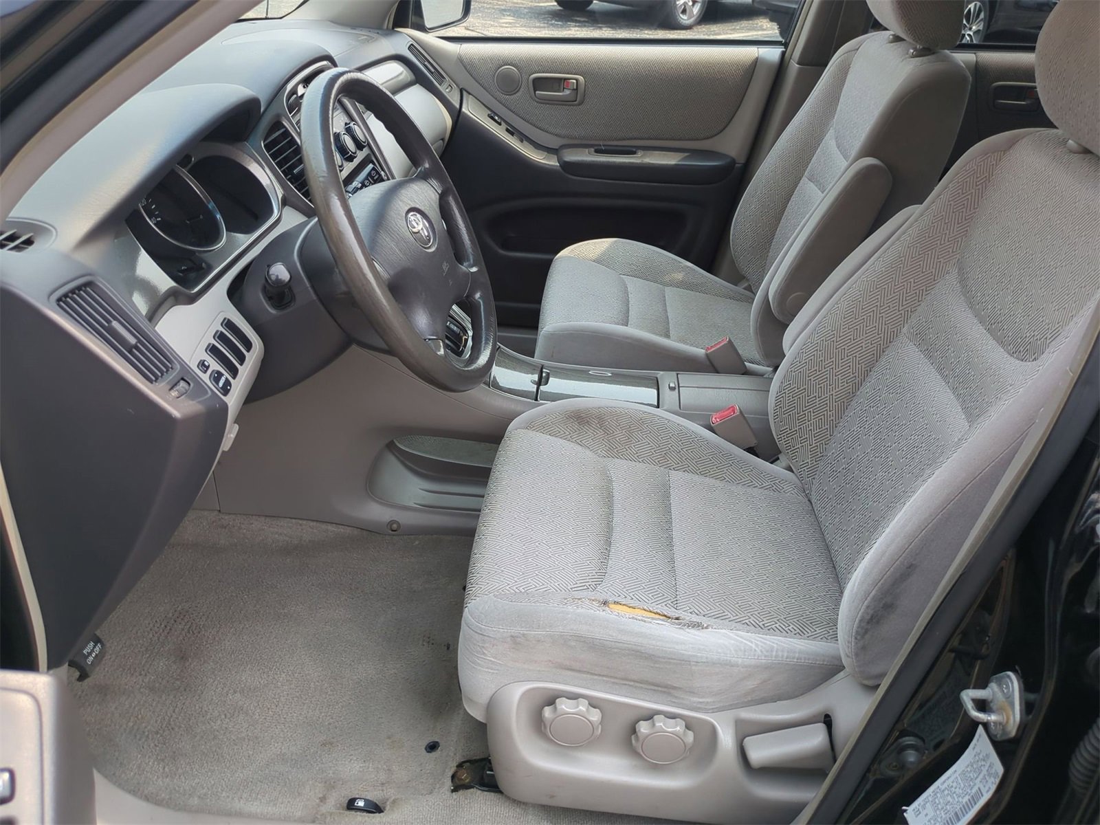 Thumbnail: 2003 Toyota Highlander - 15