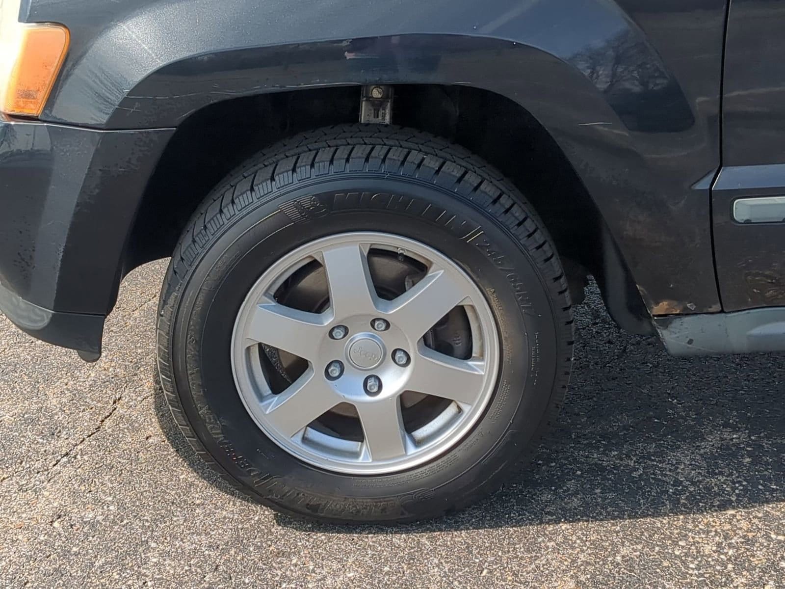 Thumbnail: 2009 Jeep Grand Cherokee - 14