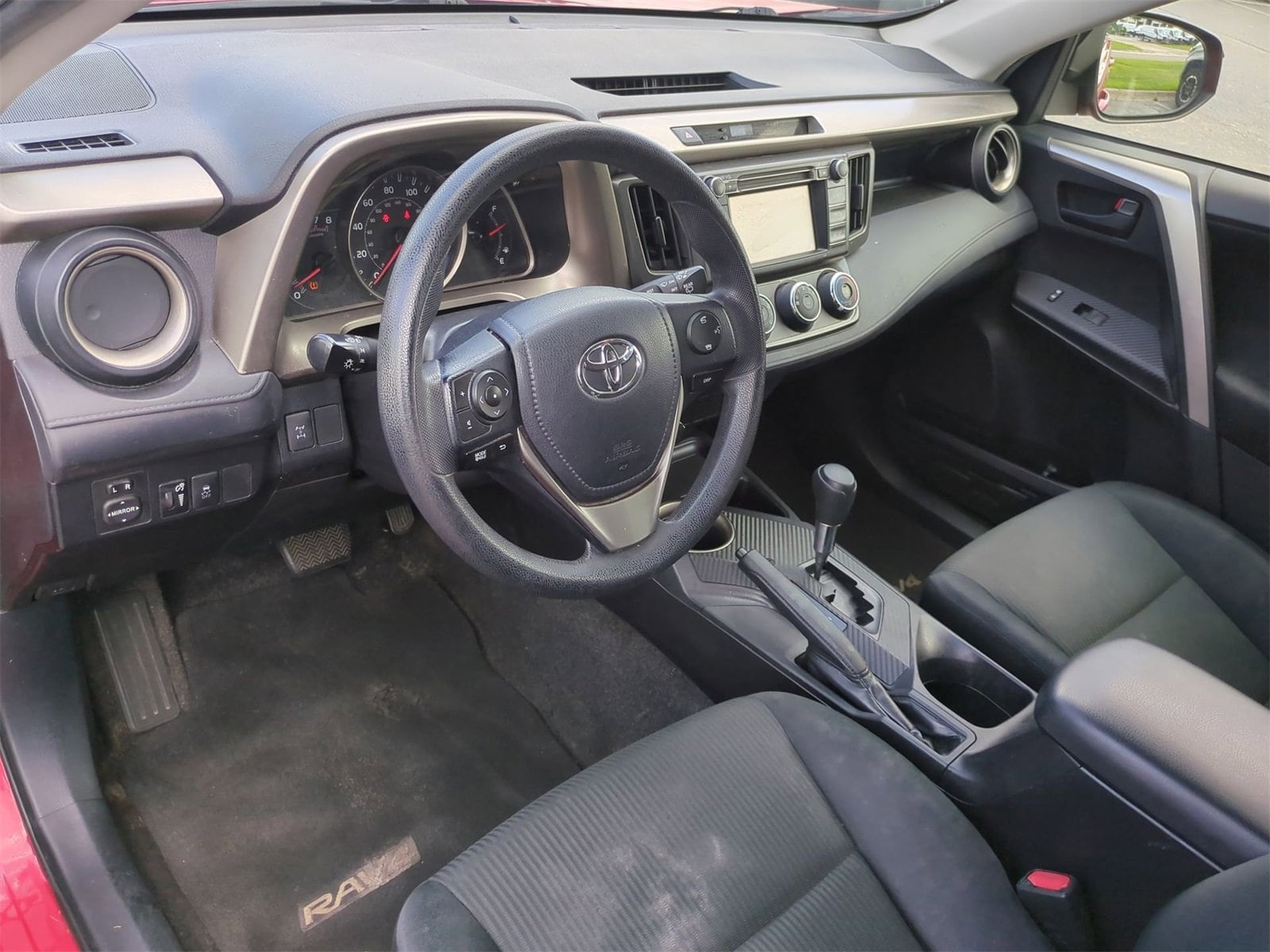 Thumbnail: 2014 Toyota RAV4 - 10