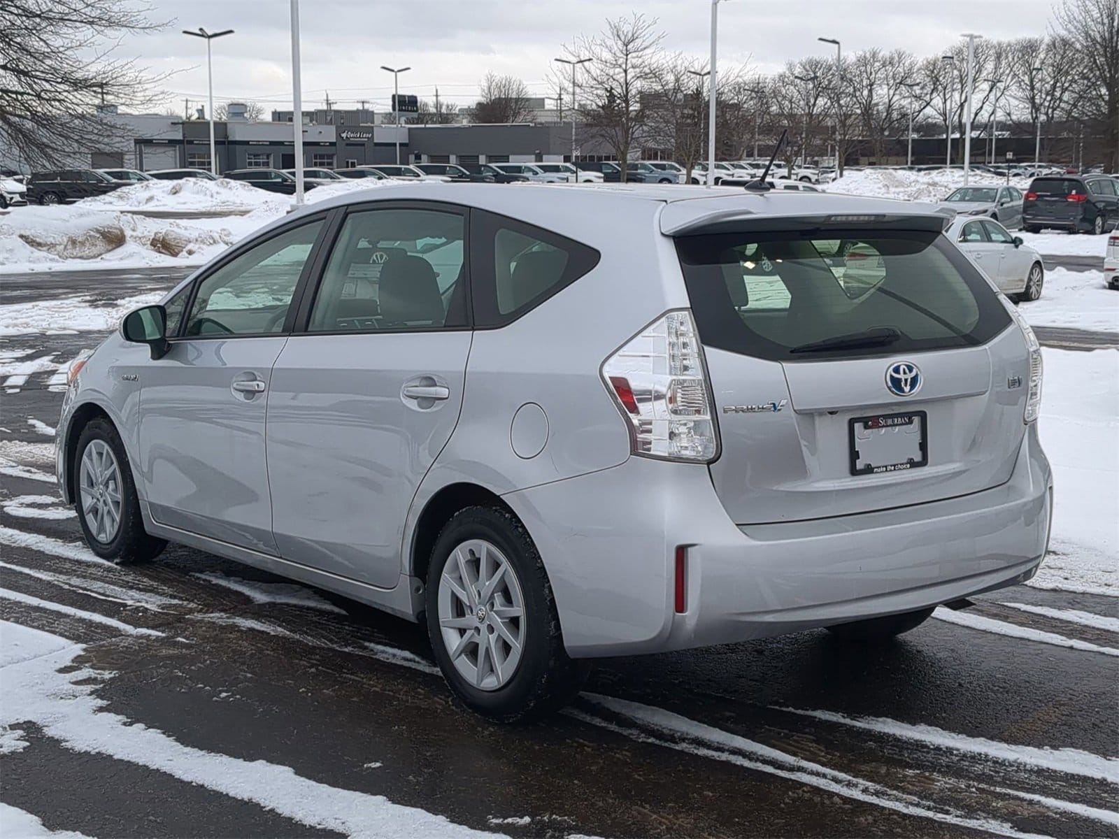 Thumbnail: 2012 Toyota Prius v - 12