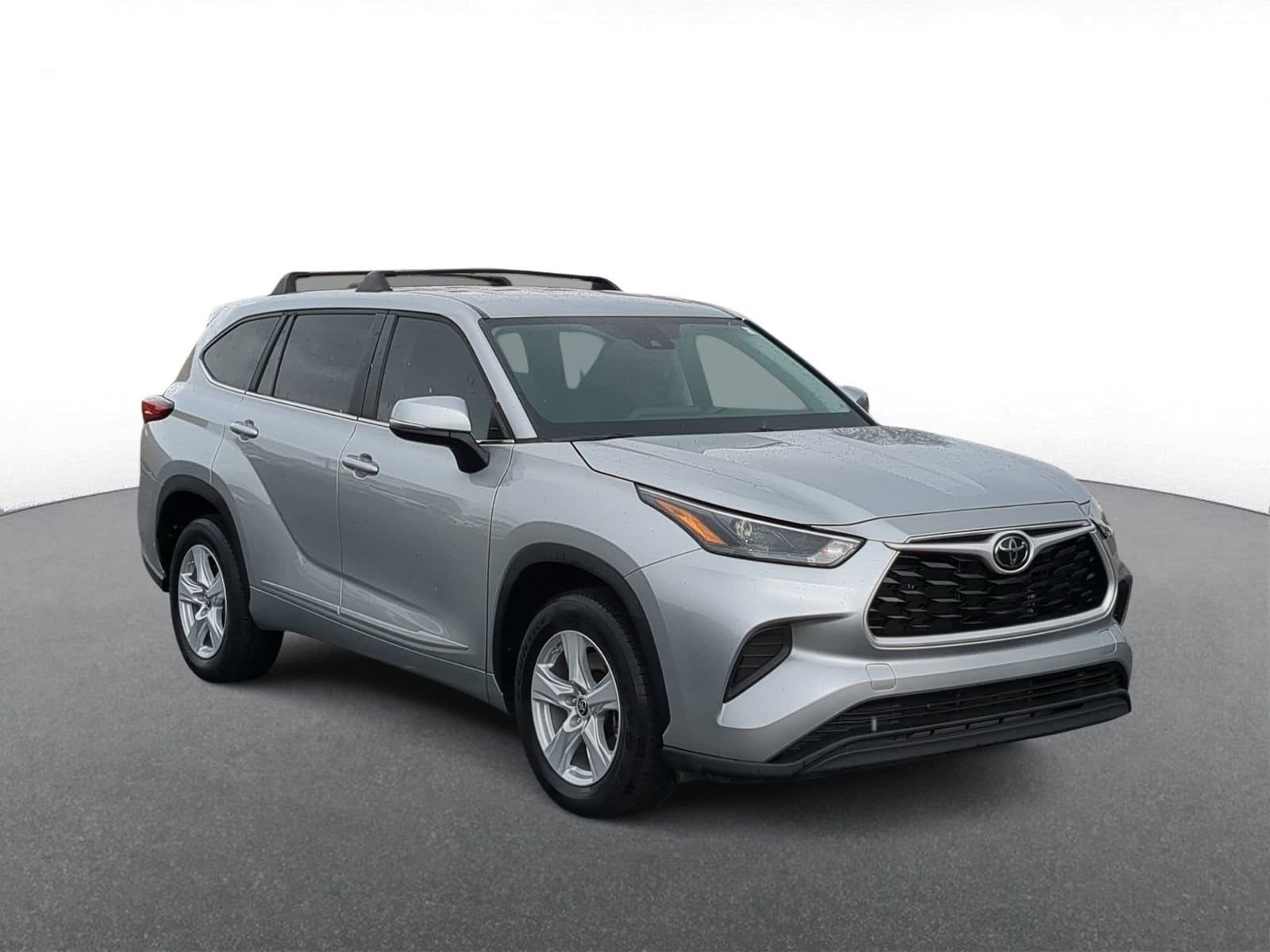 Thumbnail: 2023 Toyota Highlander - 2