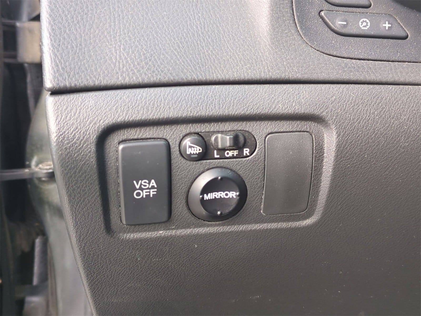 Thumbnail: 2004 Acura TL - 28