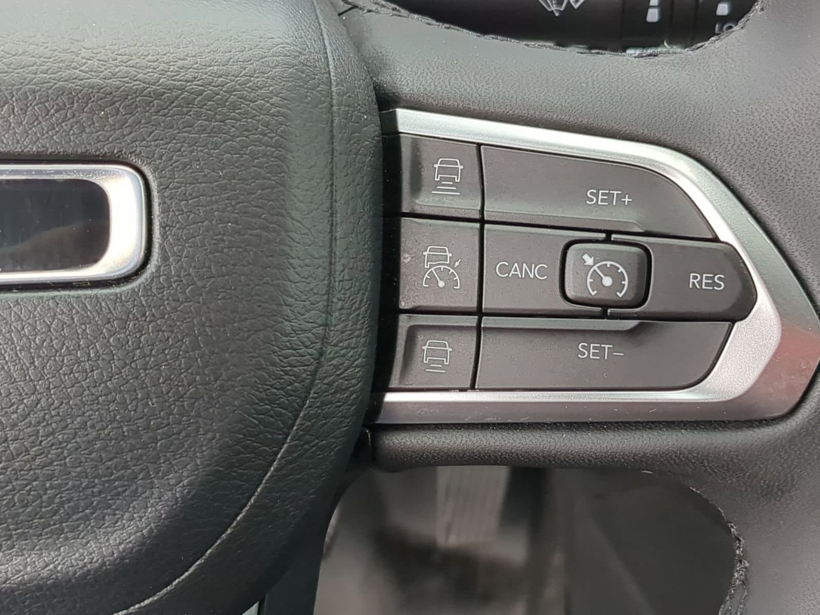 Thumbnail: 2023 Jeep Compass - 24