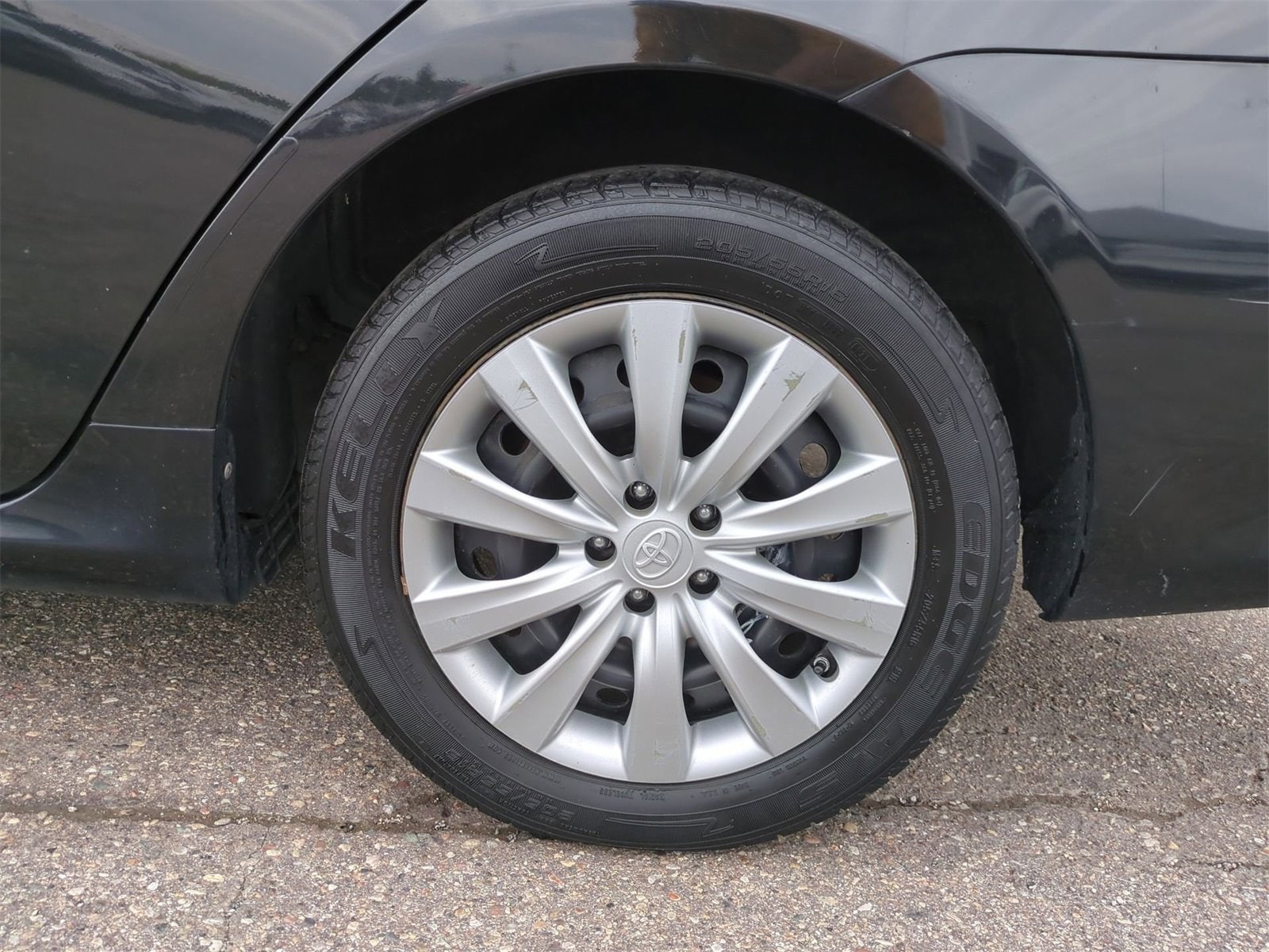 Thumbnail: 2013 Toyota Corolla - 13