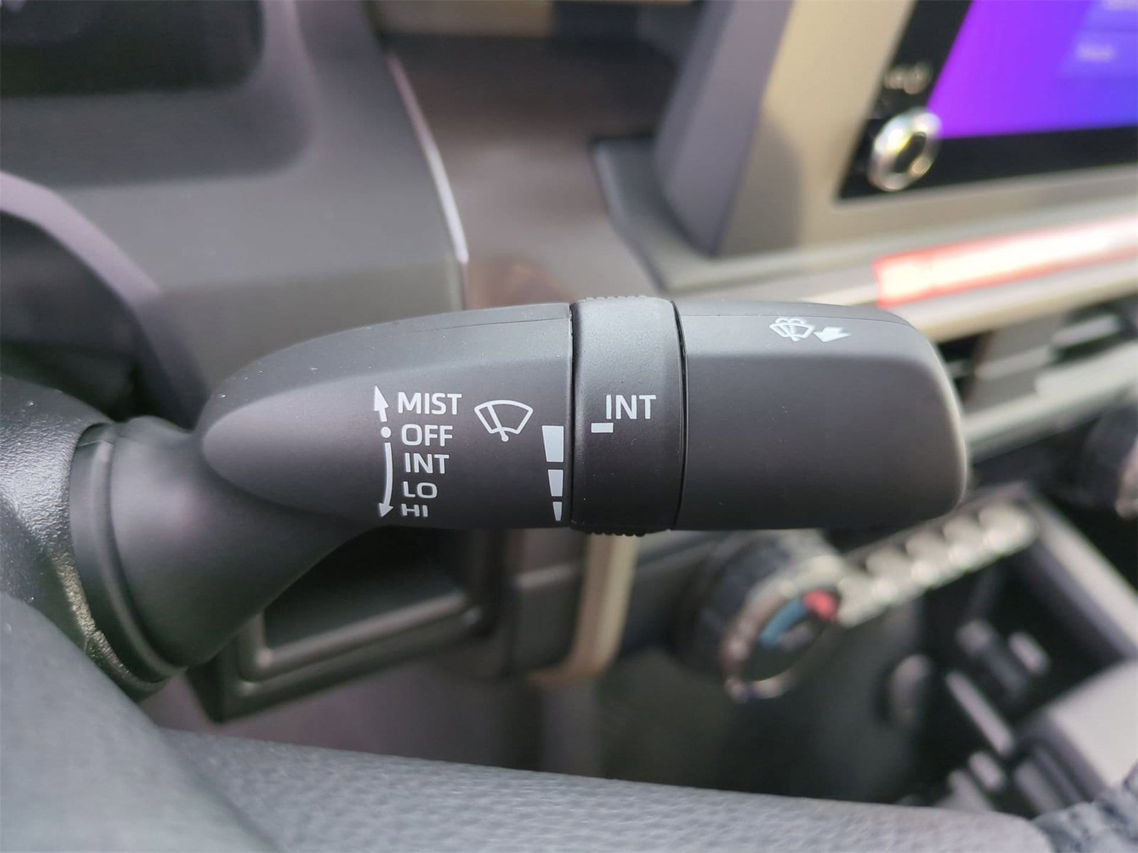 Thumbnail: 2025 Toyota Tacoma - 25