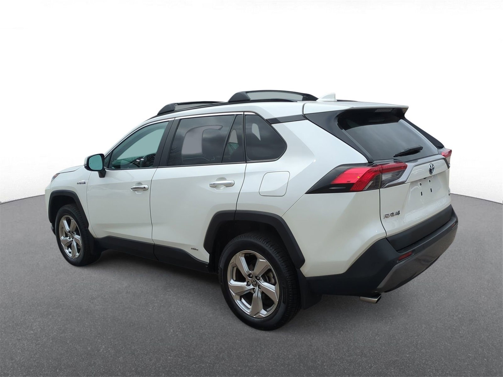 Thumbnail: 2021 Toyota RAV4 - 6