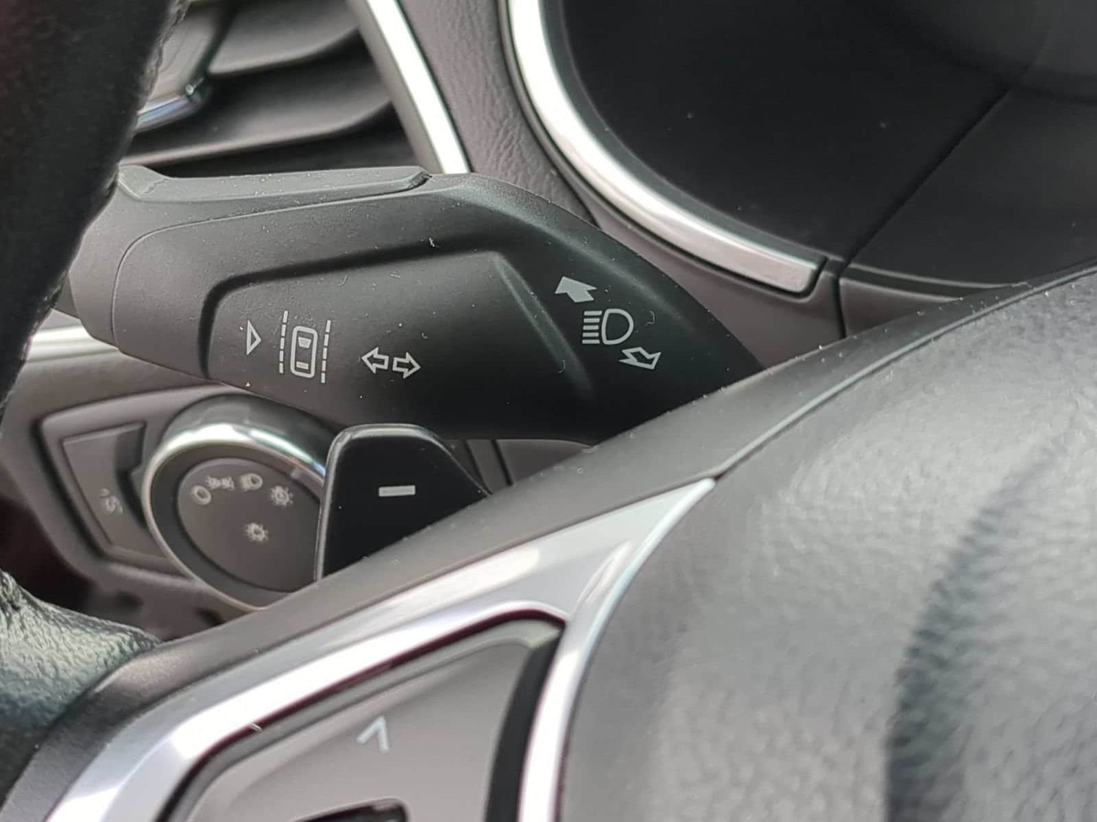 Thumbnail: 2015 Ford Edge - 26
