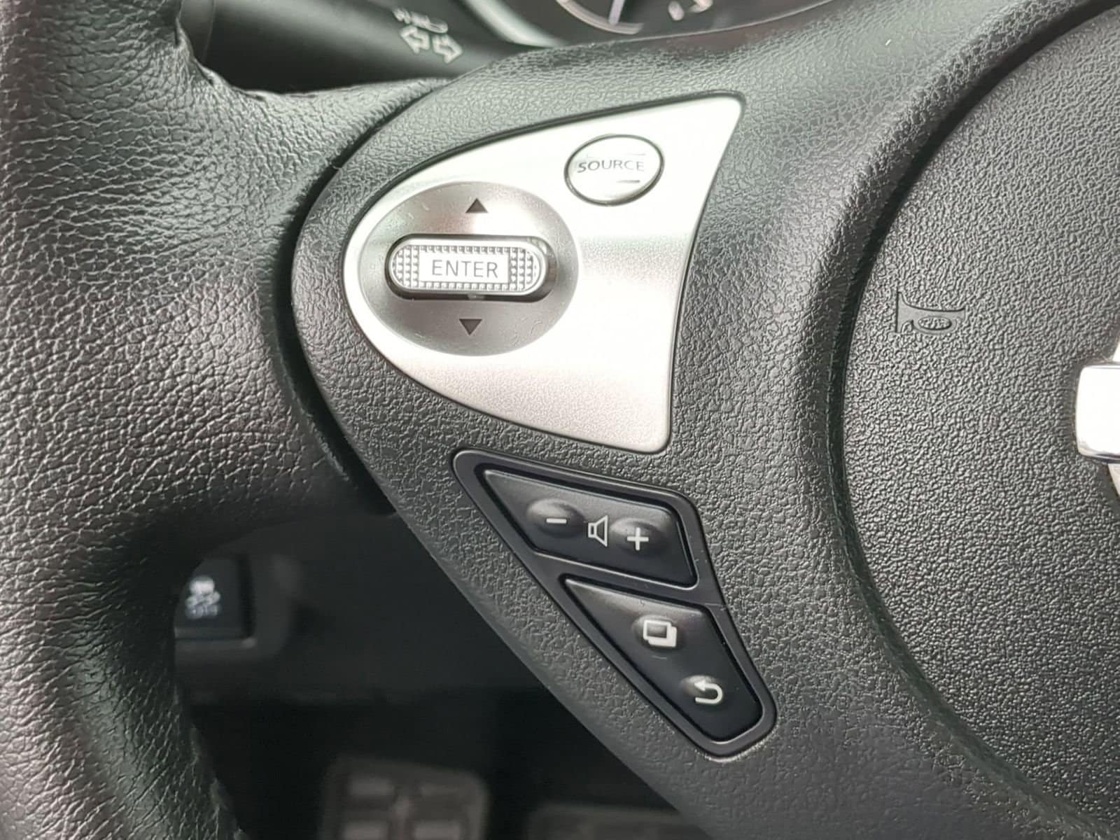 Thumbnail: 2019 Nissan Sentra - 23