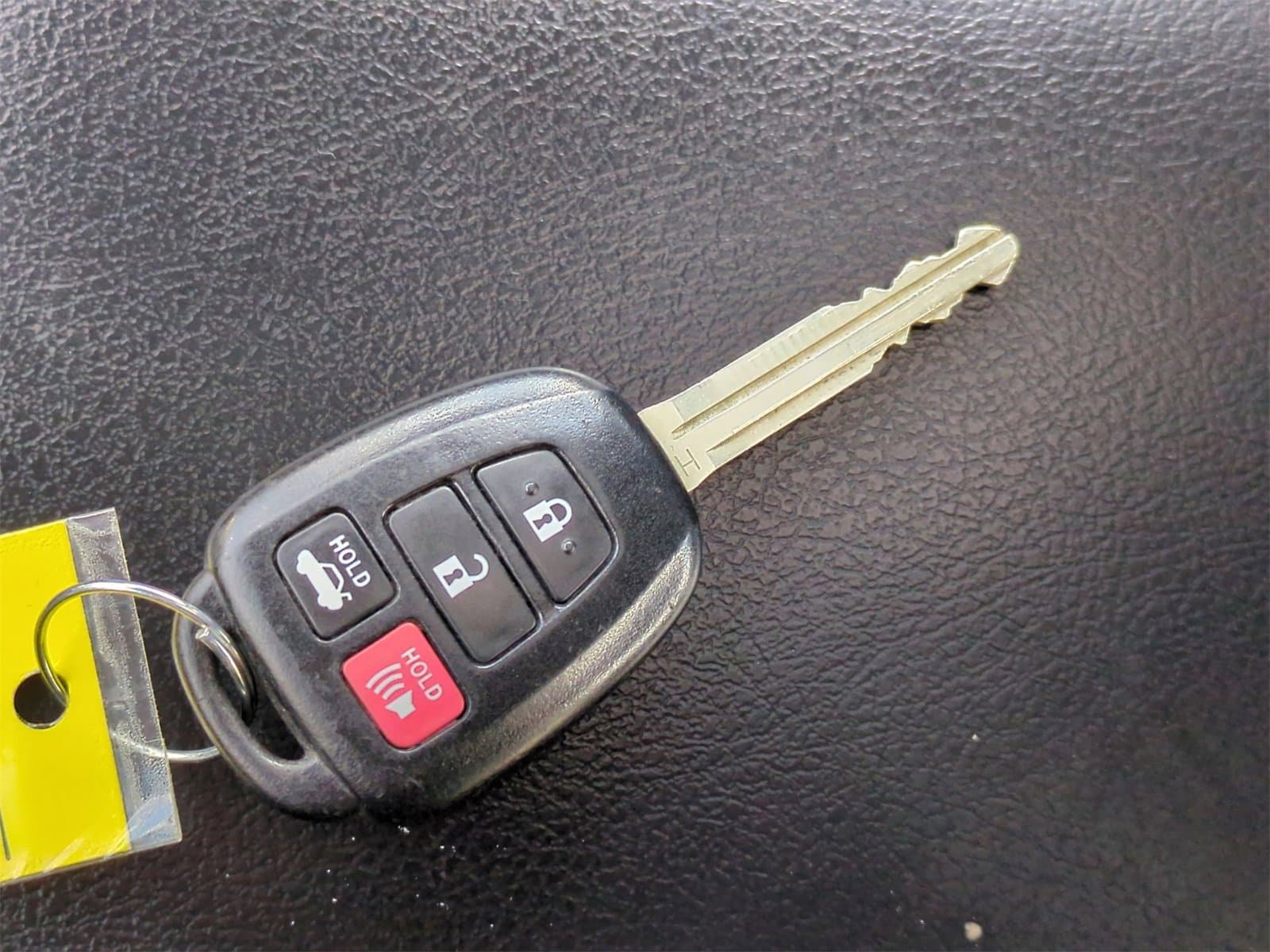 Thumbnail: 2016 Toyota Camry - 35