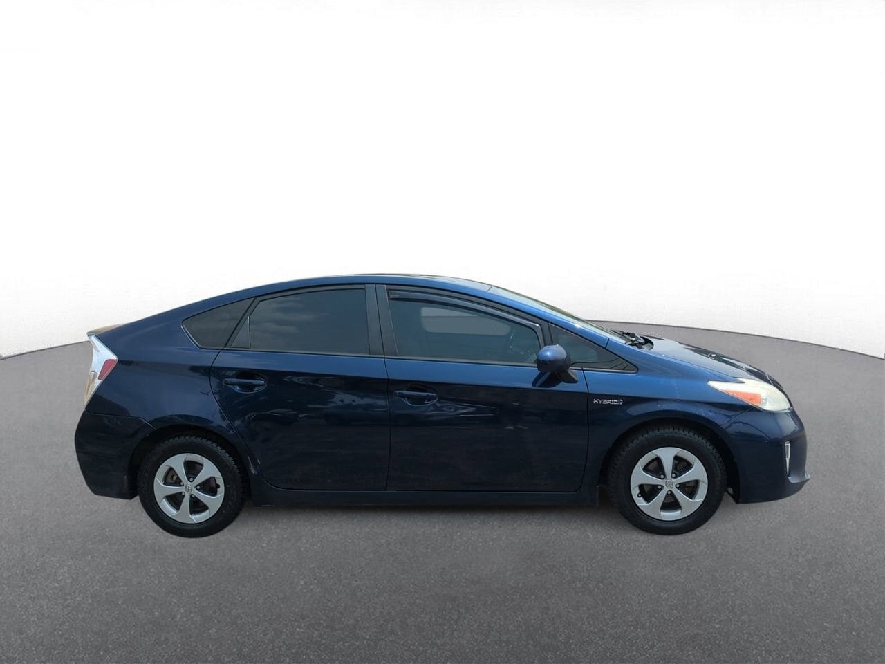 Thumbnail: 2013 Toyota Prius - 9