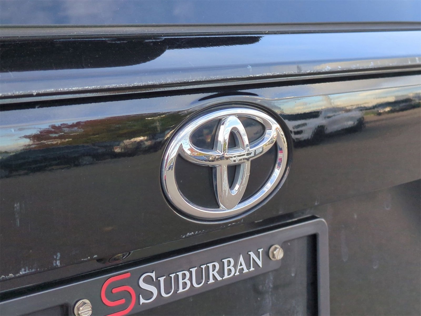 Thumbnail: 2020 Toyota RAV4 - 12
