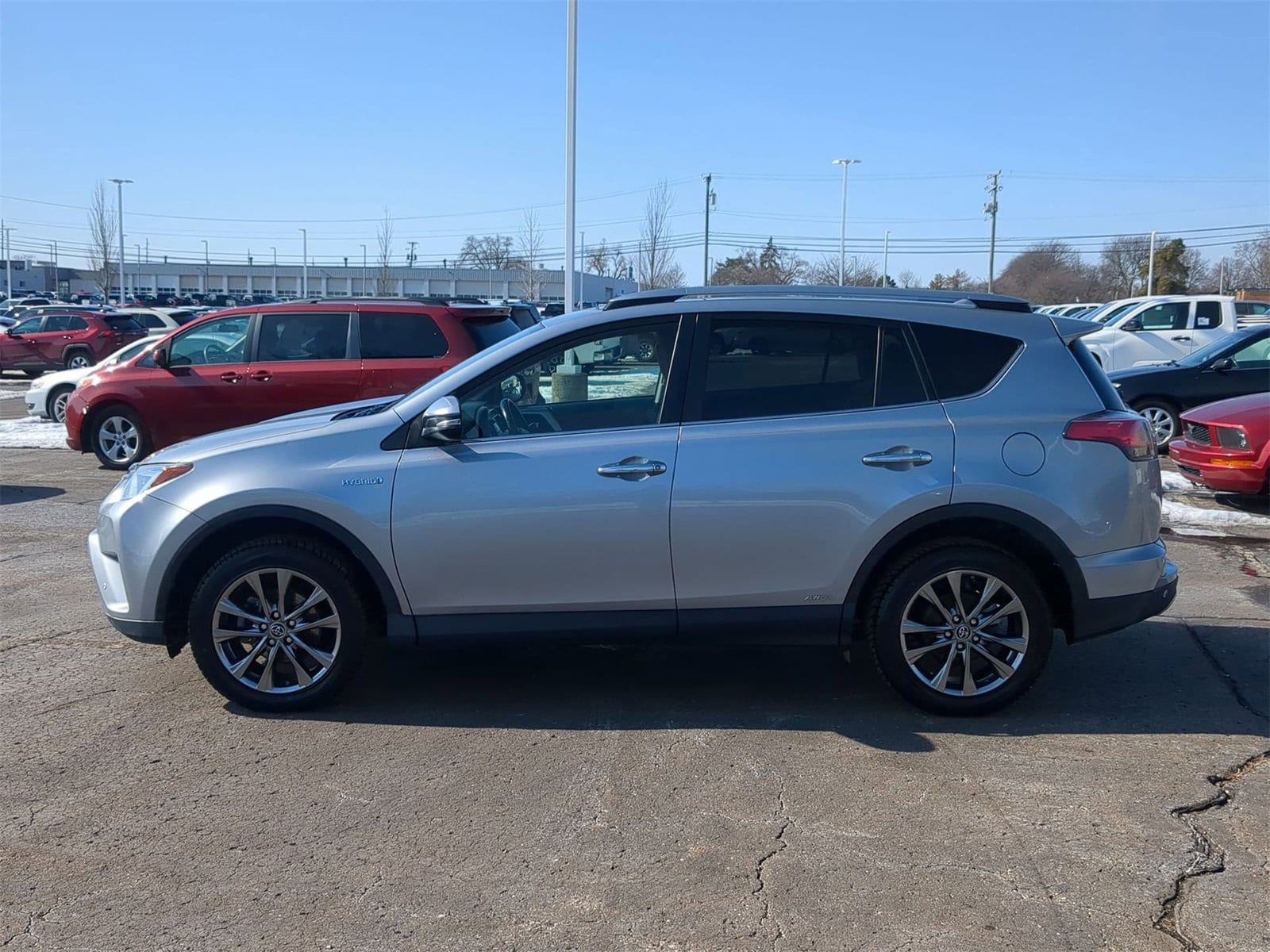 Thumbnail: 2018 Toyota RAV4 - 11