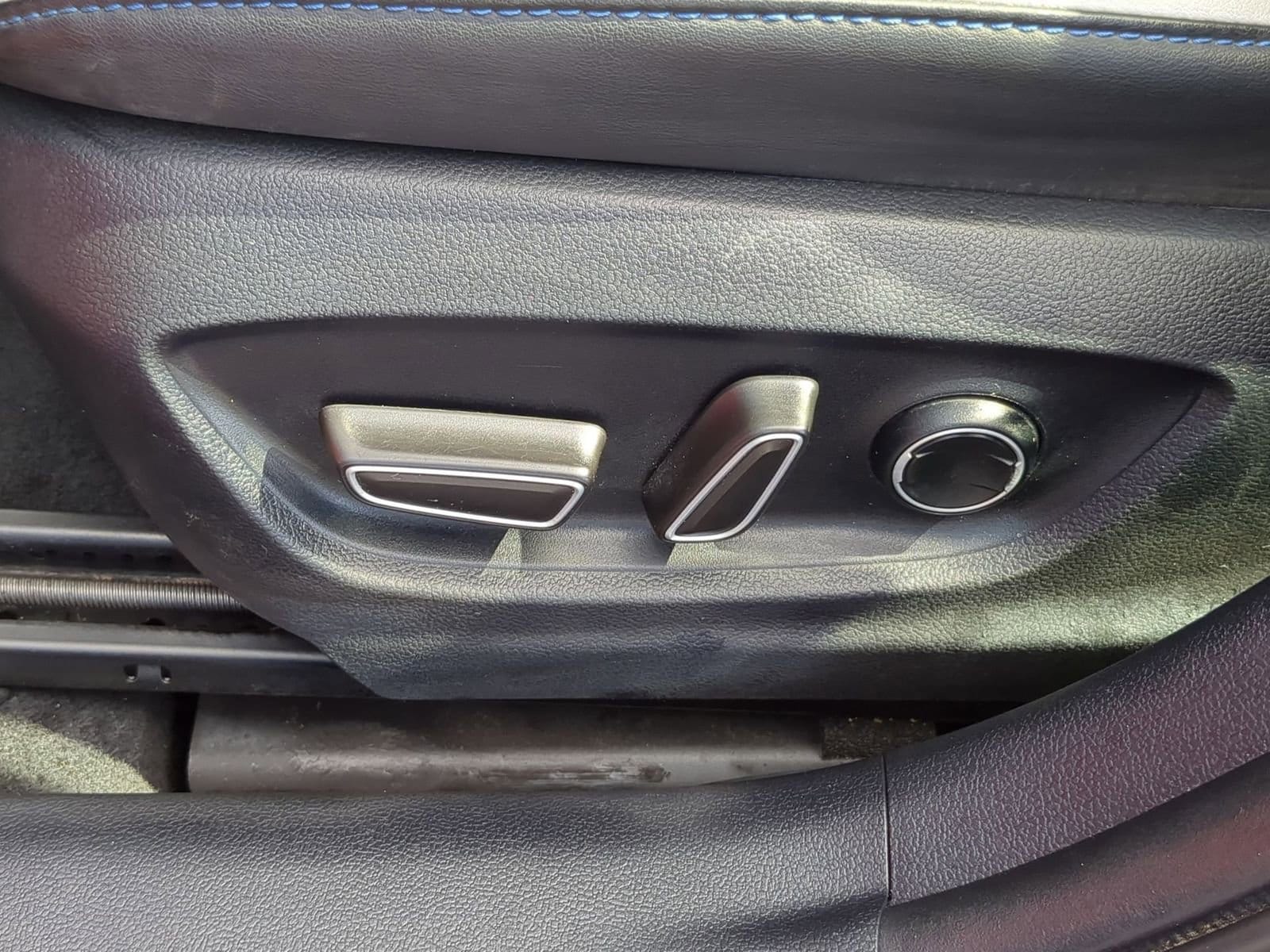 Thumbnail: 2017 Toyota Prius - 17