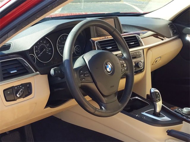 2017 BMW 3 Series 320i xDrive 10