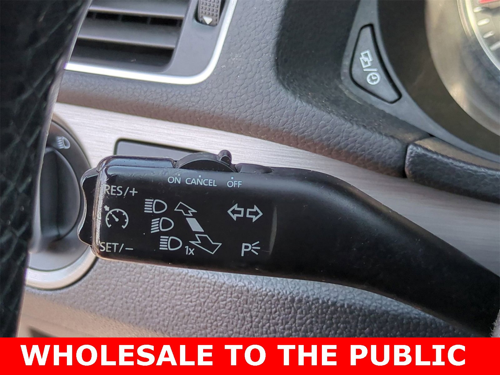 Thumbnail: 2014 Volkswagen Passat - 24