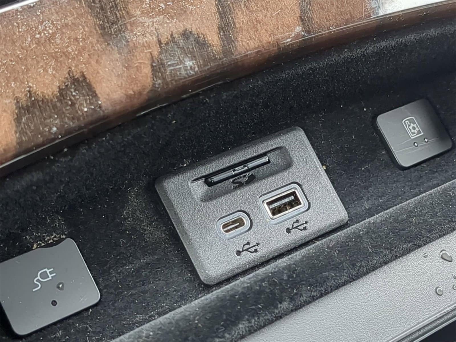 Thumbnail: 2022 Cadillac Escalade - 35