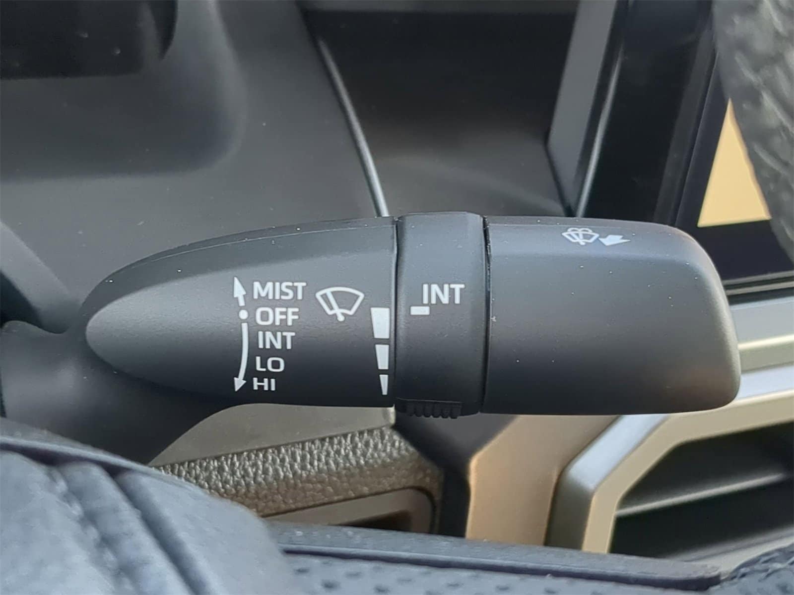 Thumbnail: 2025 Toyota Tacoma - 32