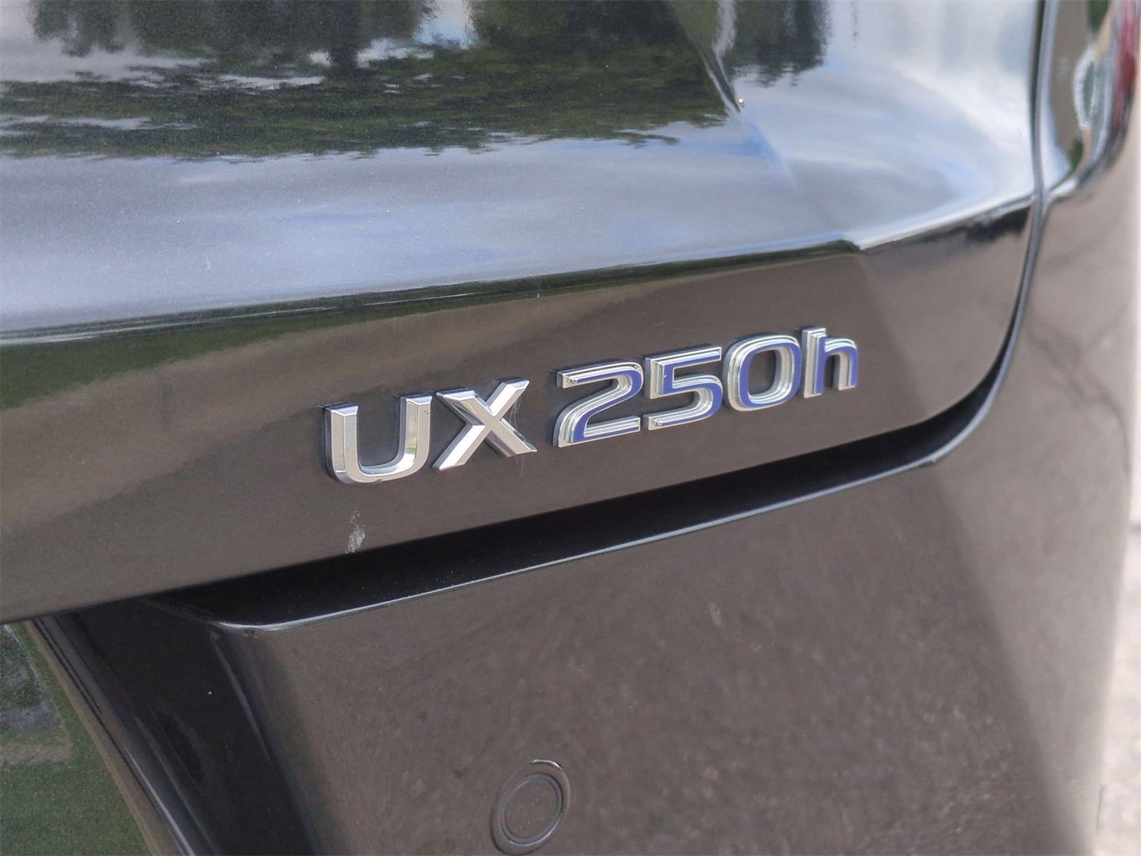 Thumbnail: 2021 Lexus UX - 12