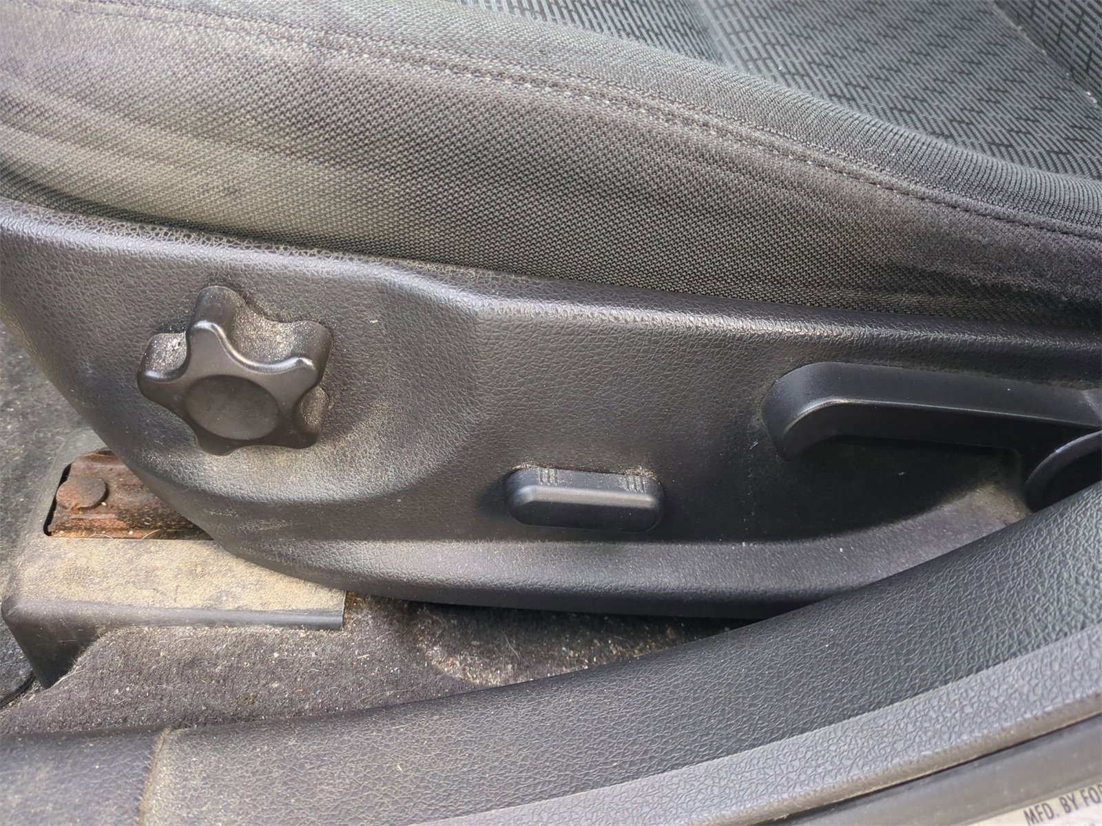 Thumbnail: 2010 Ford Fusion - 17