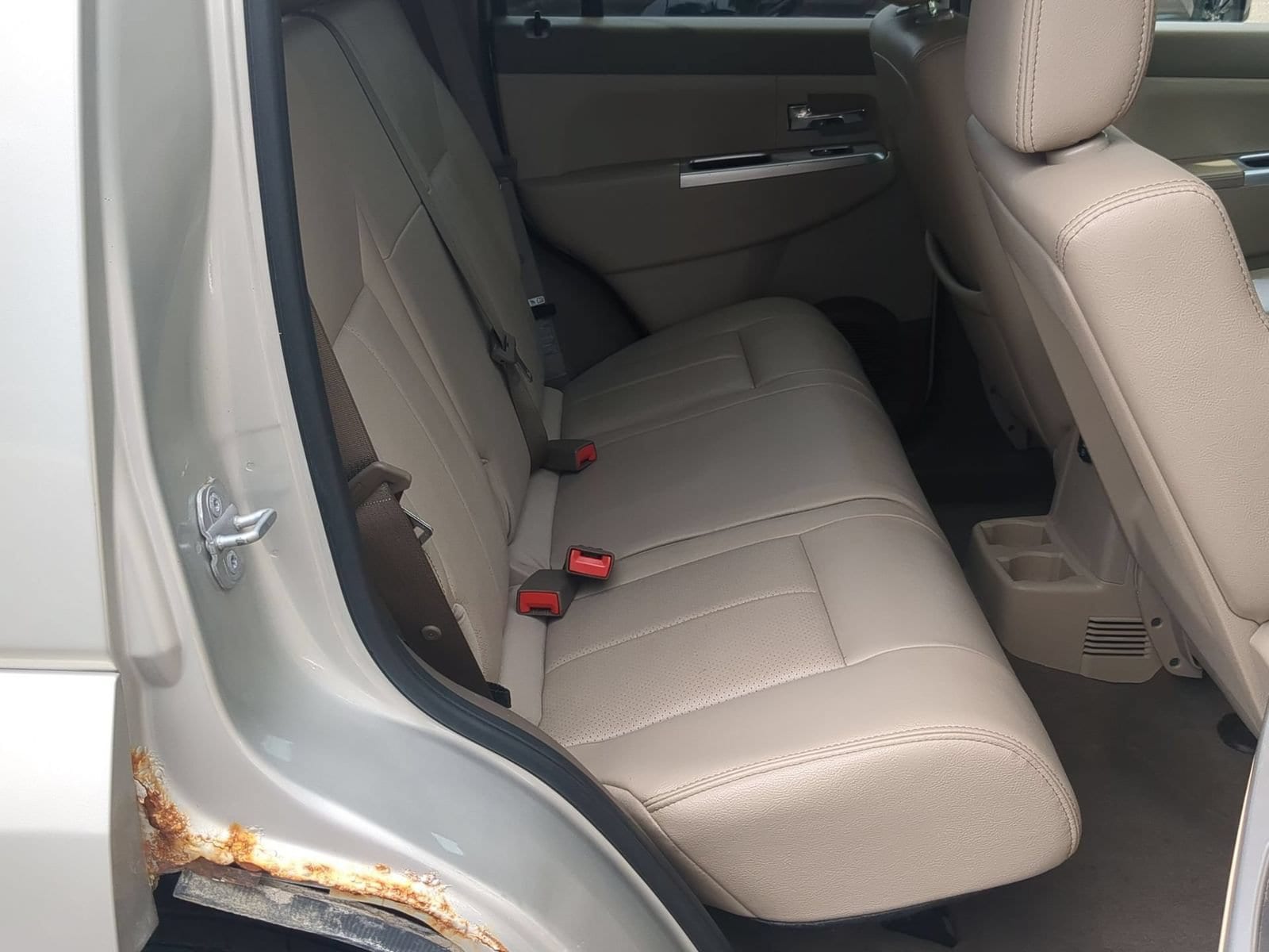 Thumbnail: 2009 Jeep Liberty - 20