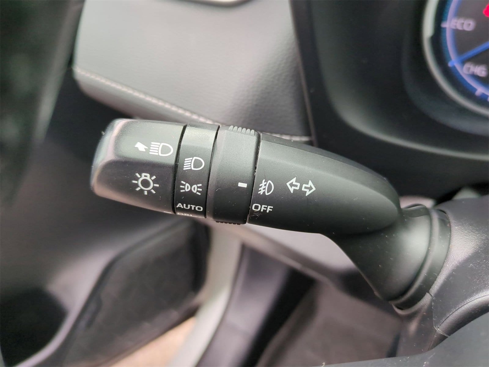 Thumbnail: 2021 Toyota RAV4 - 27