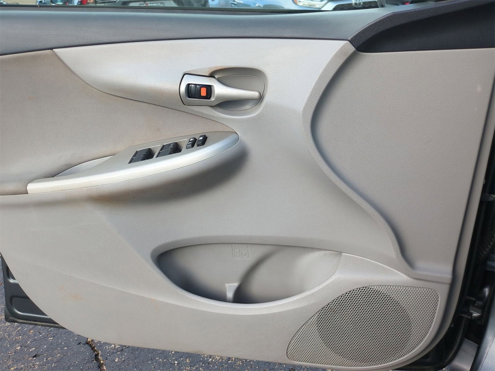 Thumbnail: 2012 Toyota Corolla - 29