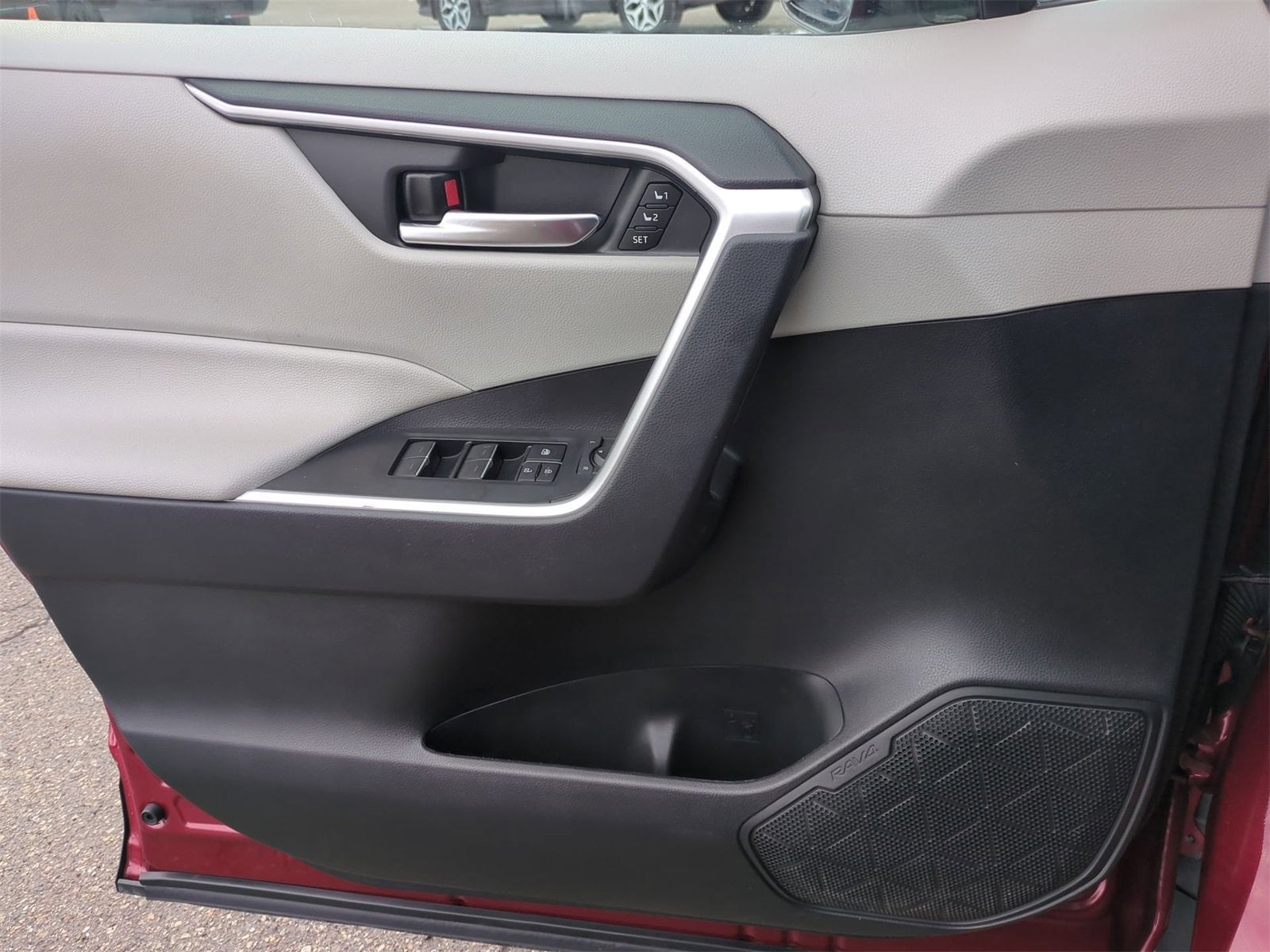 Thumbnail: 2022 Toyota RAV4 - 31