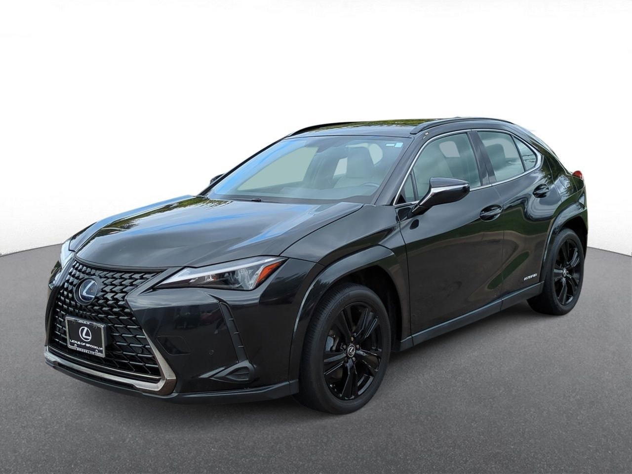 Thumbnail: 2021 Lexus UX - 4