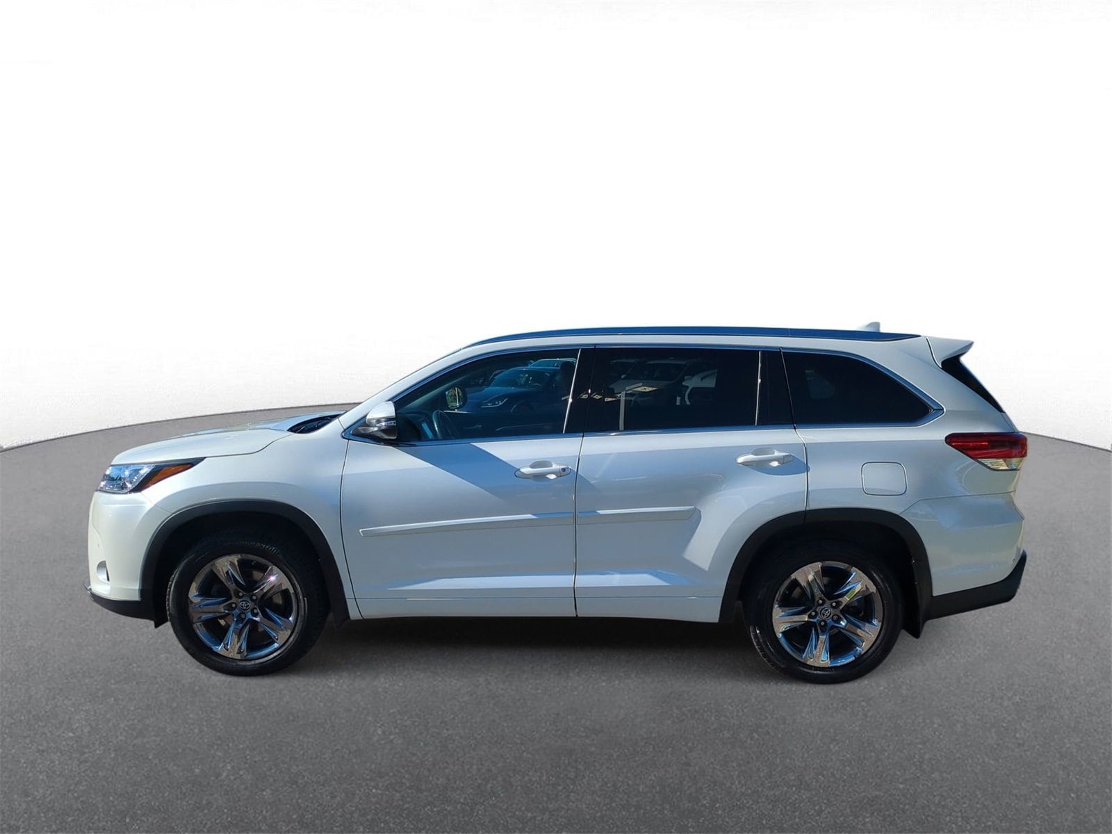Thumbnail: 2019 Toyota Highlander - 5