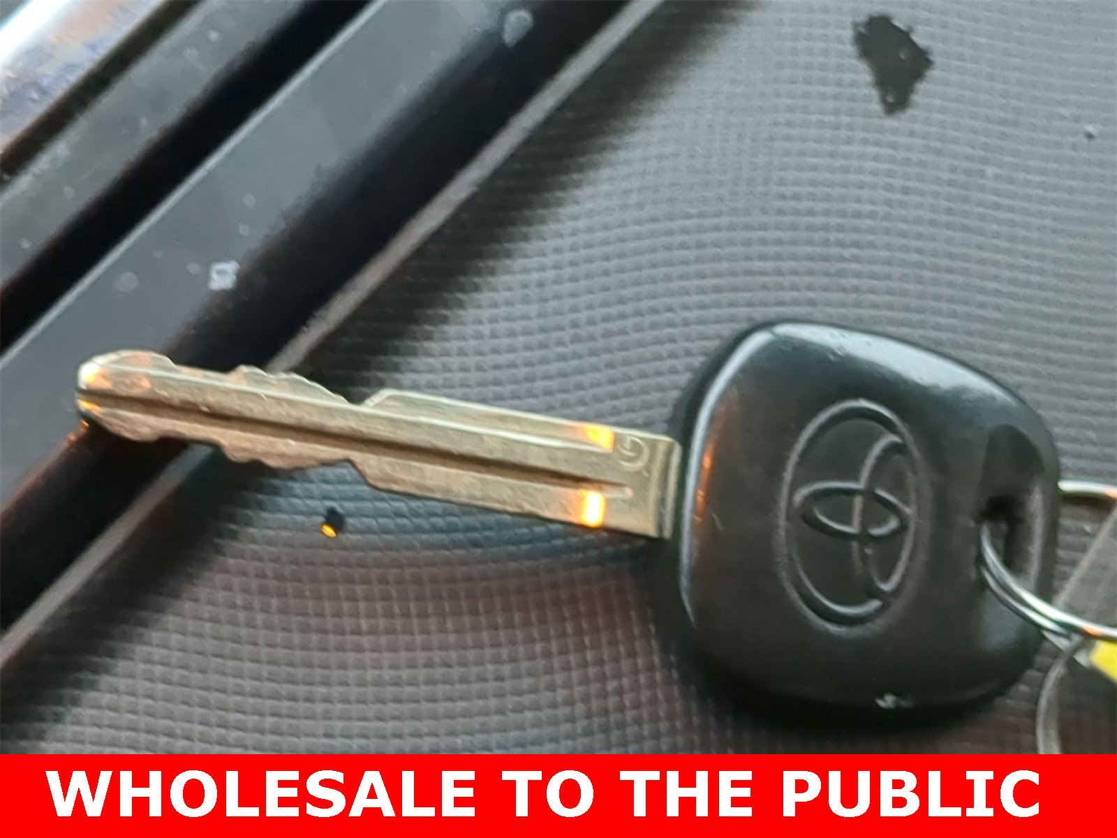 Thumbnail: 2012 Toyota Sienna - 34