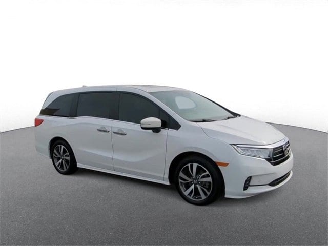 Used 2023 Honda Odyssey Touring with VIN 5FNRL6H84PB055638 for sale in Troy, MI