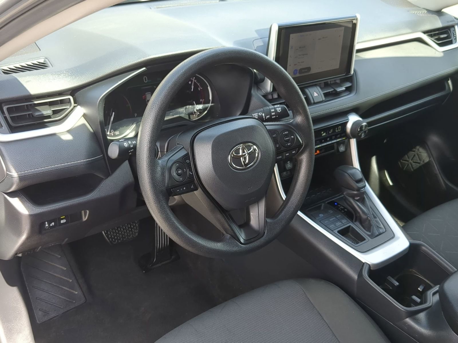 Thumbnail: 2025 Toyota RAV4 - 10