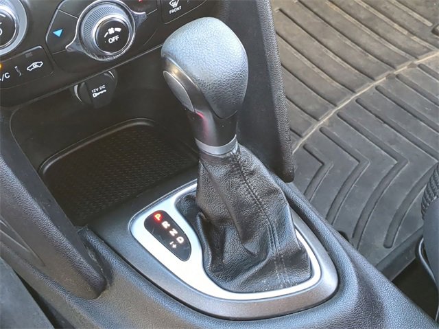 Thumbnail: 2015 Dodge Dart - 31