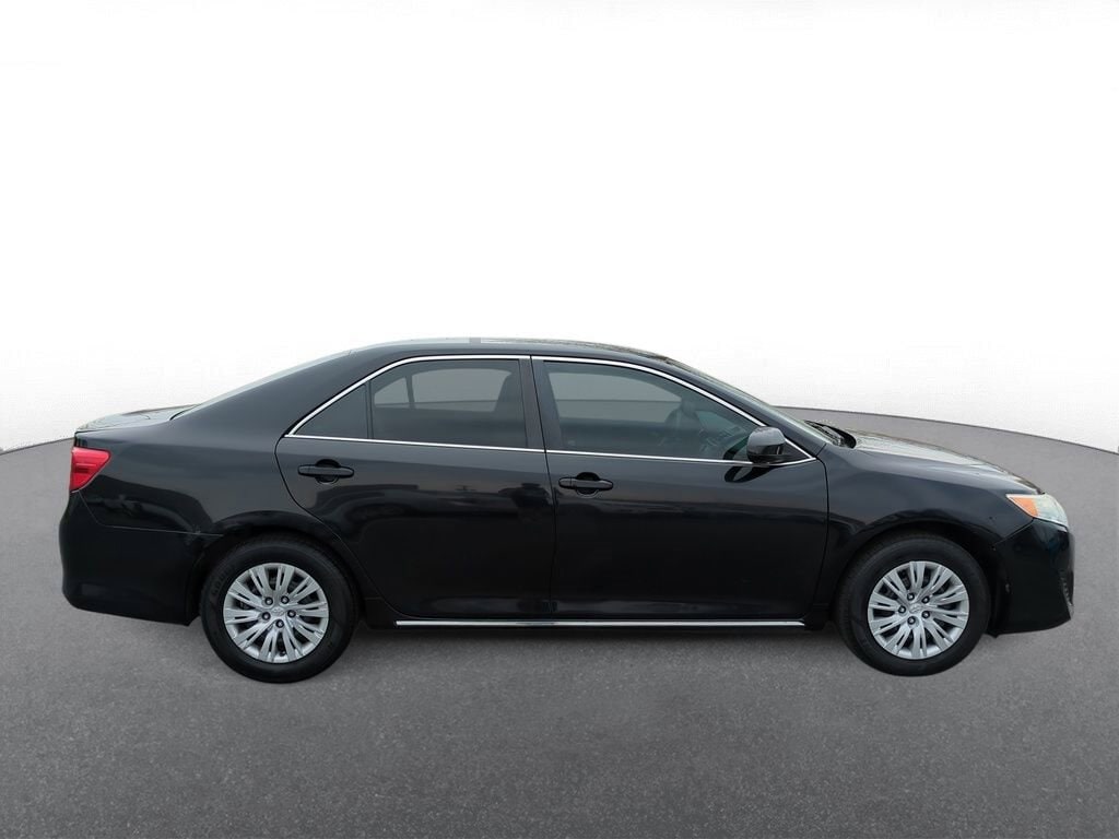 Thumbnail: 2012 Toyota Camry - 9